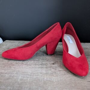Chelsee | Cherry Red Suede Pumps